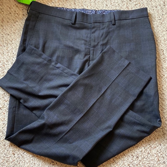 Haggar Other - NWOT men’s JM Haggar dress pants size 36 x 30 gray and blue striped